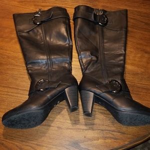 Calf High boots for wide legs